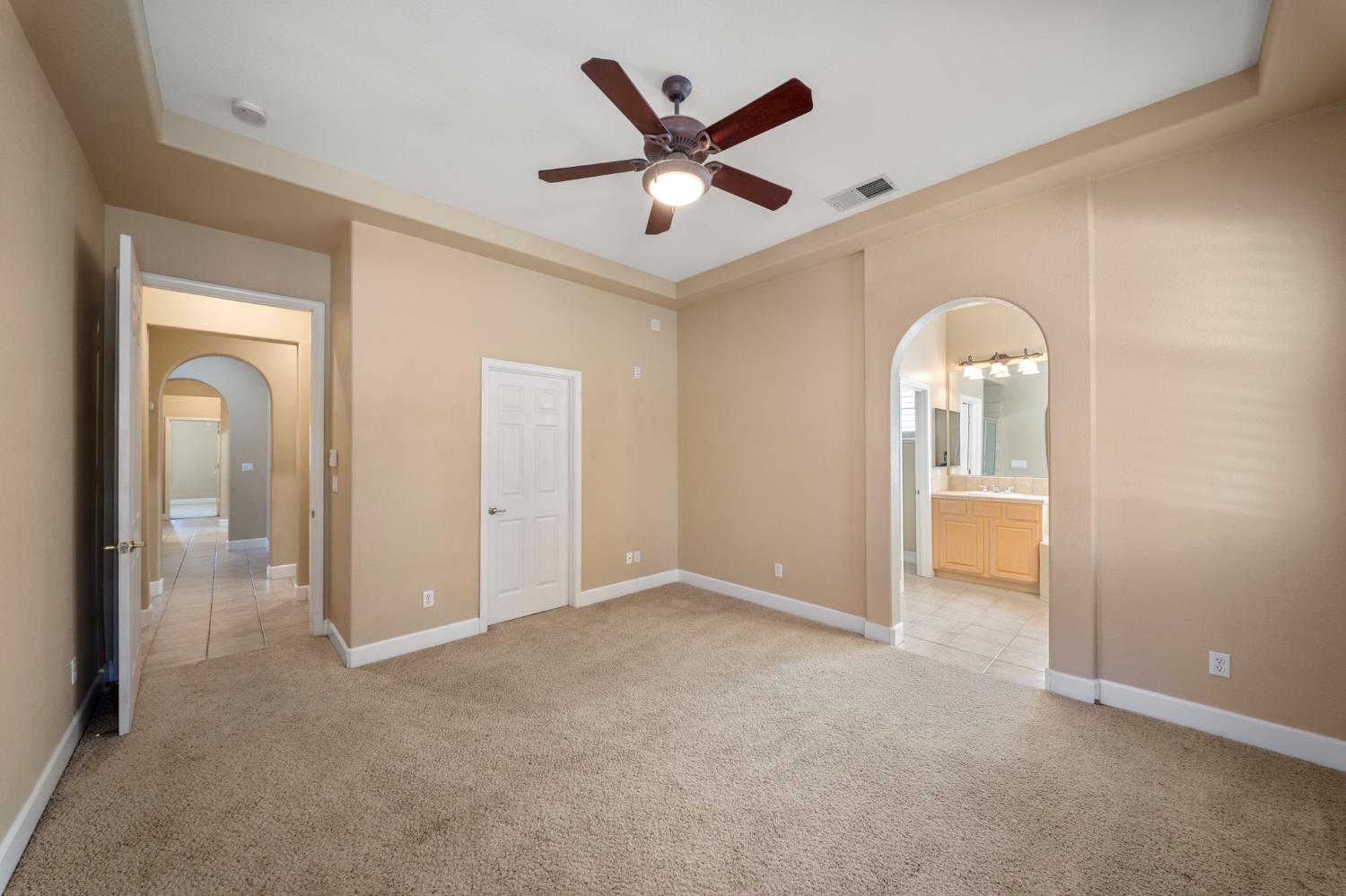 3917 Lakeside Dr, Modesto, CA 95355