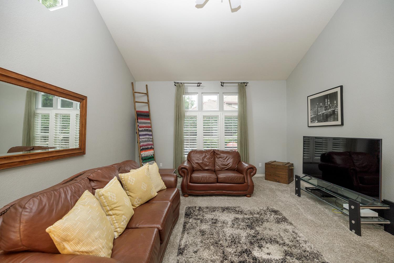 808 Stonecreek Cir, Modesto, CA 95355