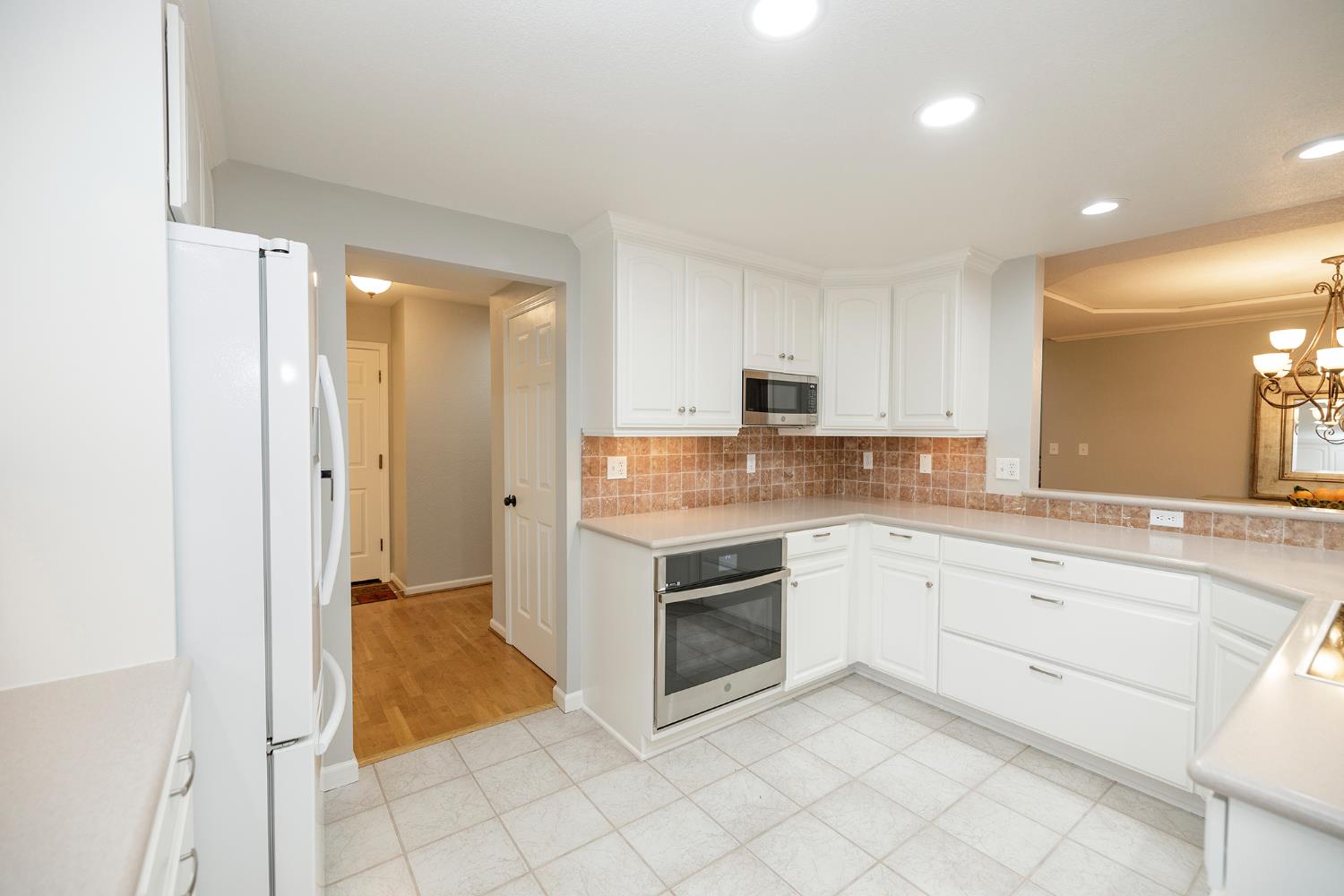 808 Stonecreek Cir, Modesto, CA 95355