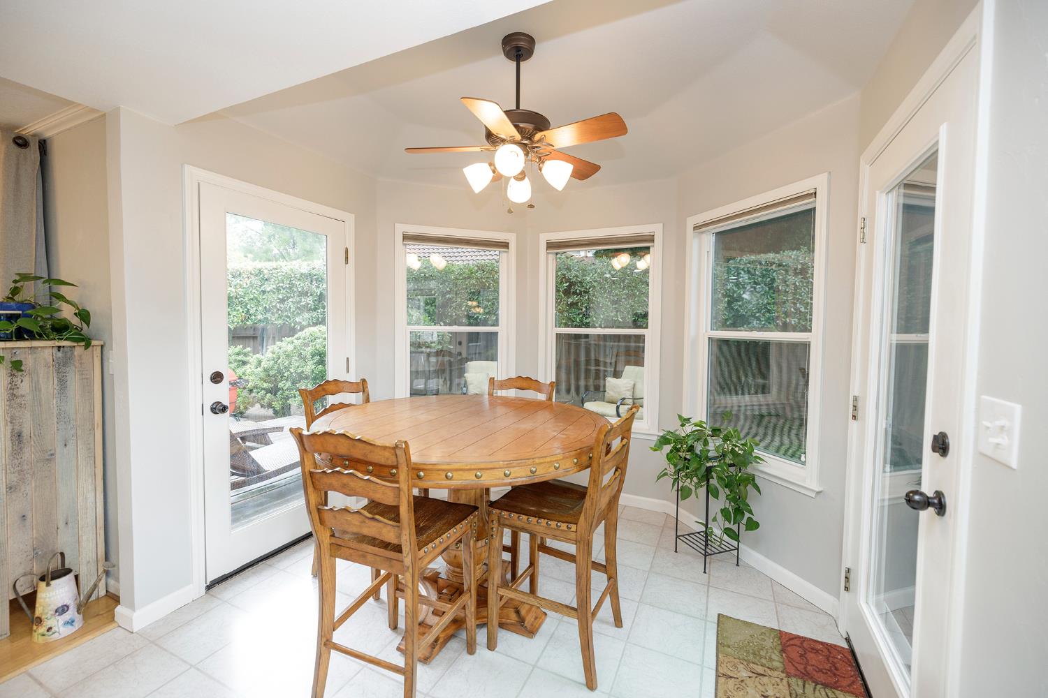 808 Stonecreek Cir, Modesto, CA 95355