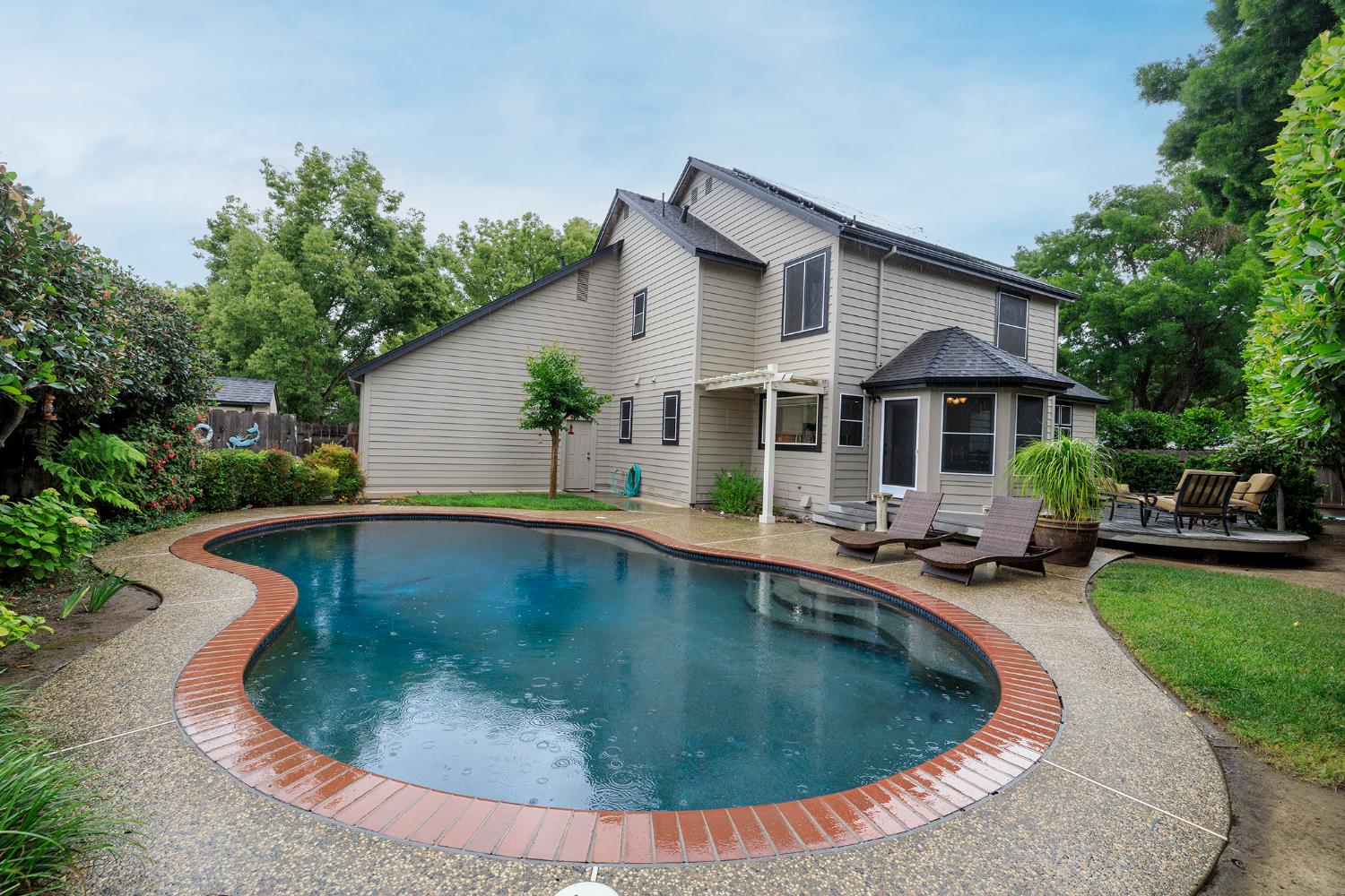 808 Stonecreek Cir, Modesto, CA 95355