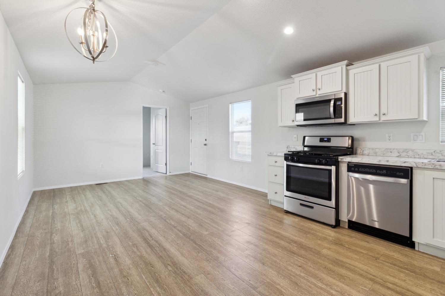 820 S Chinowth St. #74, Visalia, CA 93277