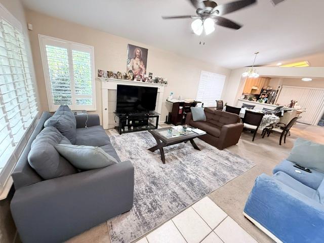 2001 Paramont Way, Modesto, CA 95355