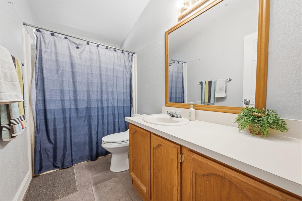5028 Kiva Dr, Copperopolis, CA 95228
