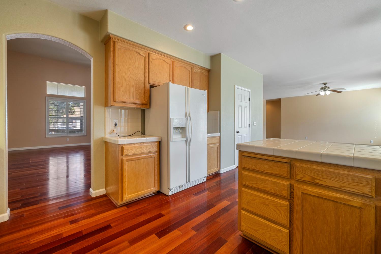 4000 Viader Dr, Modesto, CA 95356