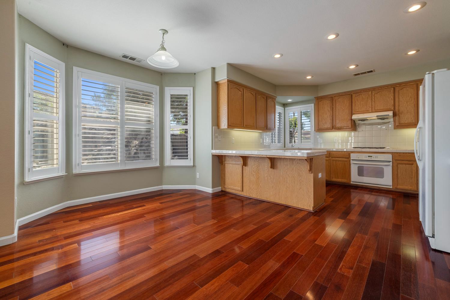 4000 Viader Dr, Modesto, CA 95356
