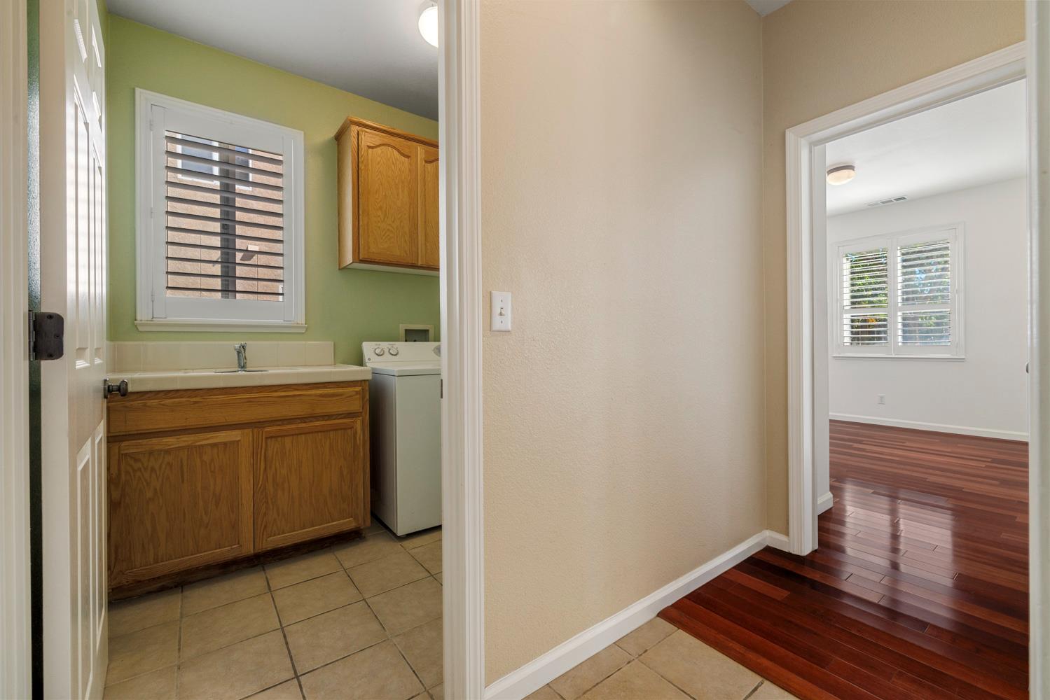 4000 Viader Dr, Modesto, CA 95356