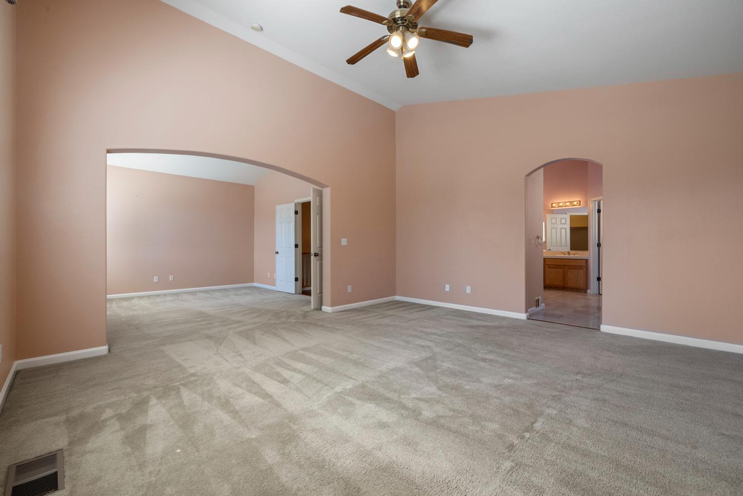 4000 Viader Dr, Modesto, CA 95356