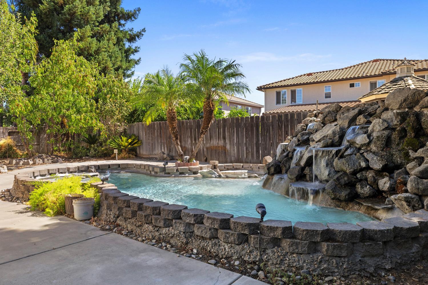 4000 Viader Dr, Modesto, CA 95356