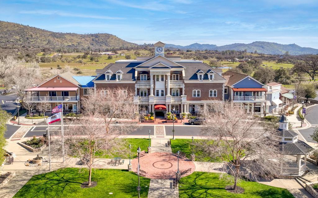 2621 Charmstone Way, Copperopolis, CA 95228