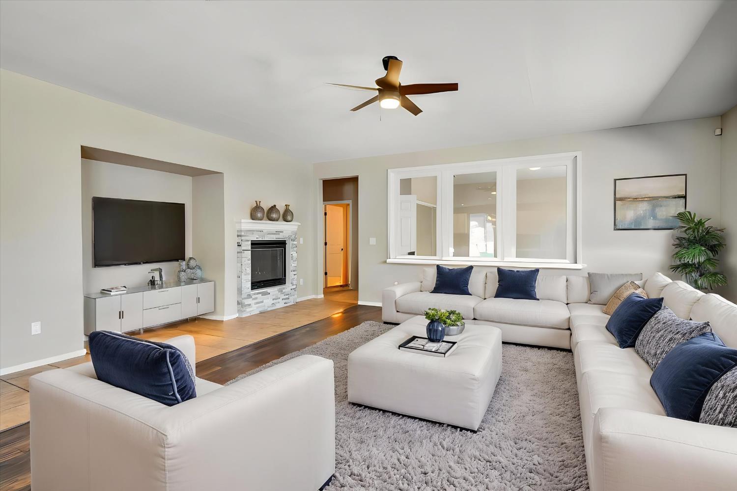 537 Gregory, Manteca, CA 95336