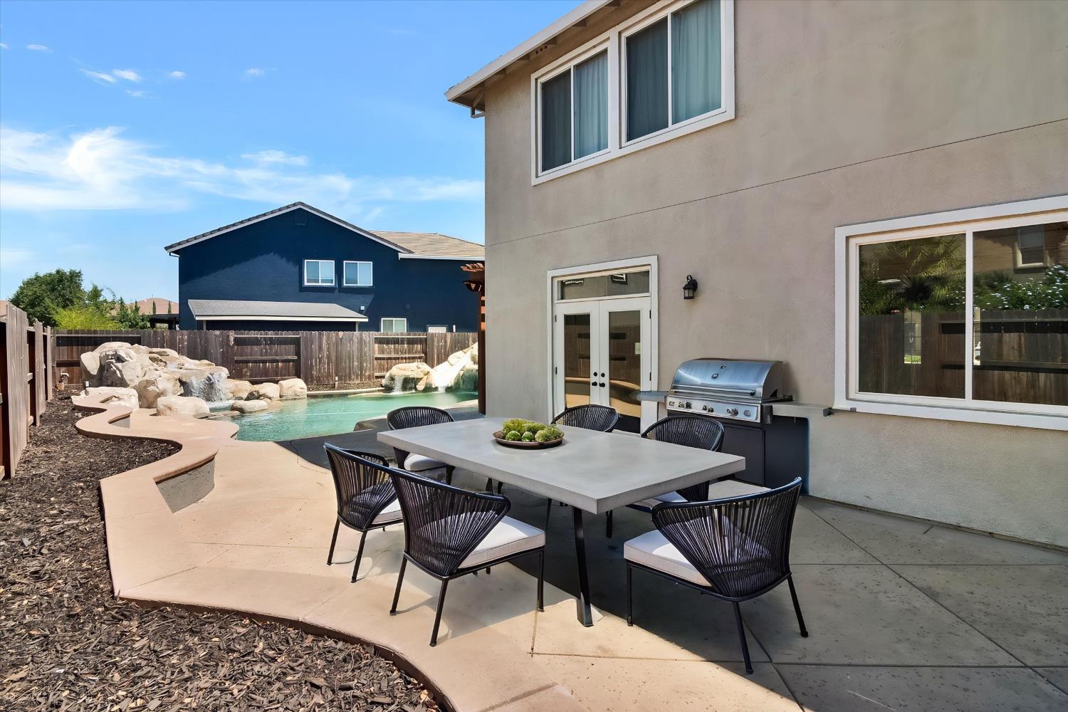 537 Gregory, Manteca, CA 95336