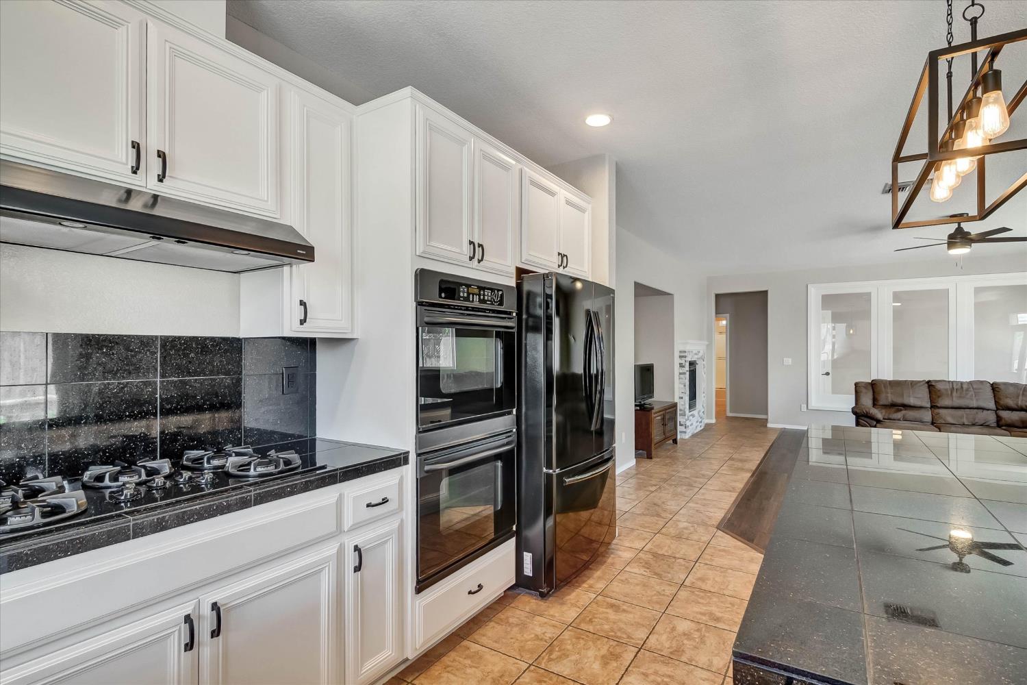 537 Gregory, Manteca, CA 95336