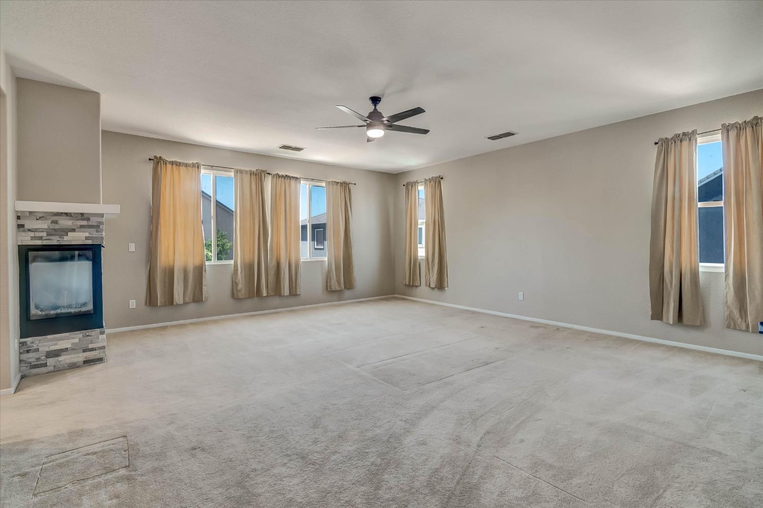 537 Gregory, Manteca, CA 95336