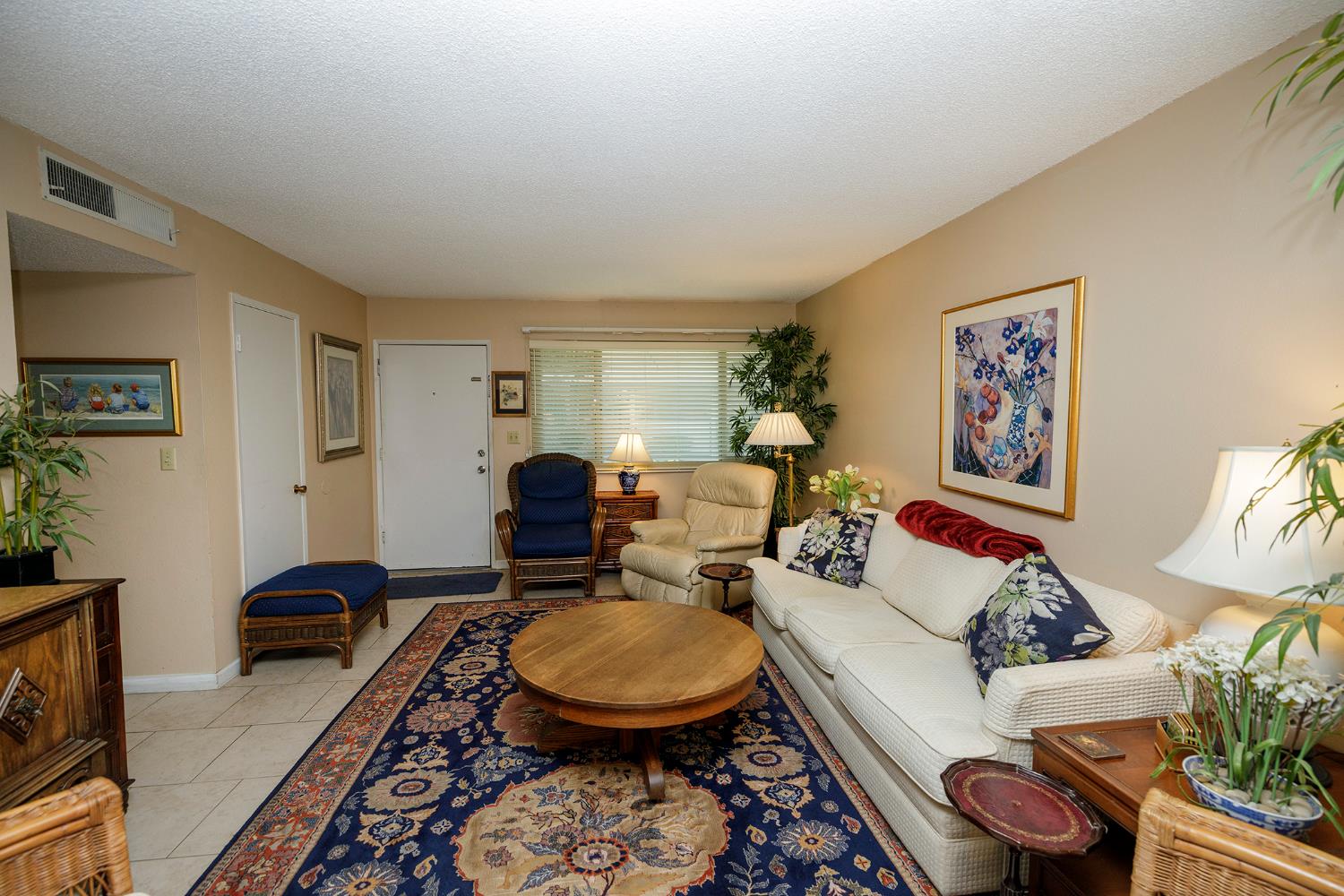 215 Floyd Ave #35, Modesto, CA 95350