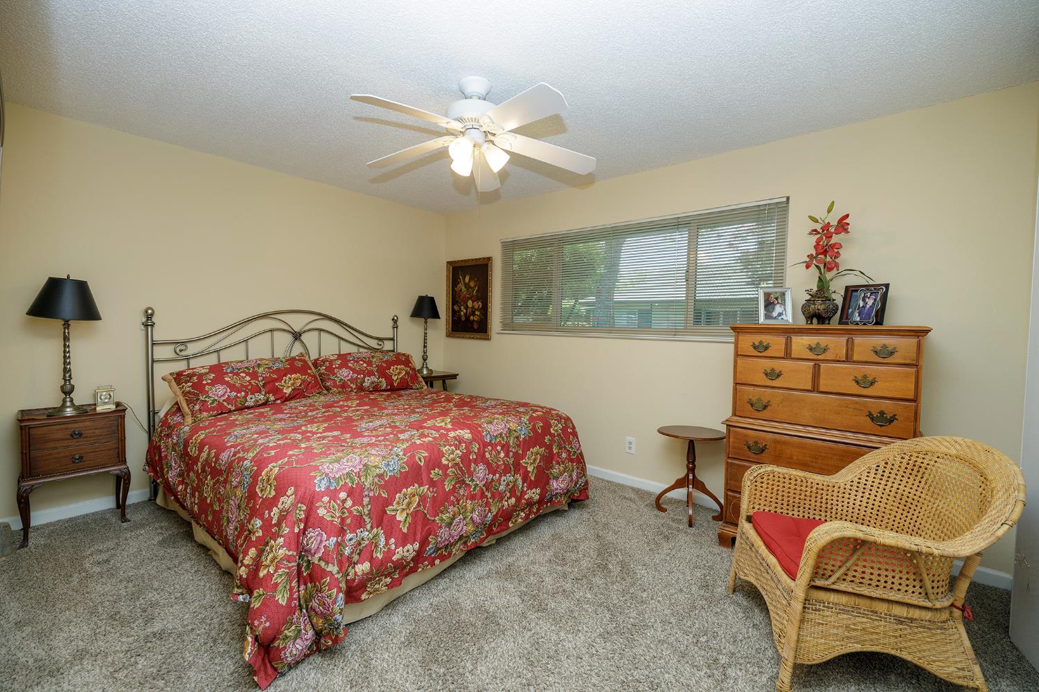 215 Floyd Ave #35, Modesto, CA 95350