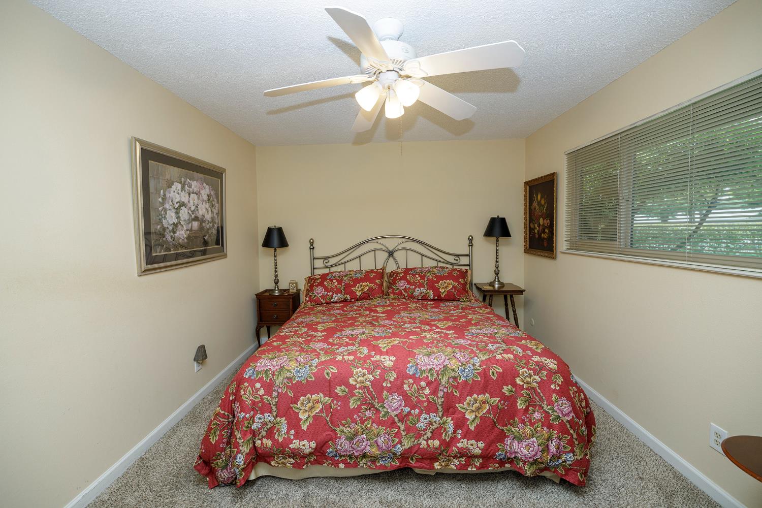 215 Floyd Ave #35, Modesto, CA 95350