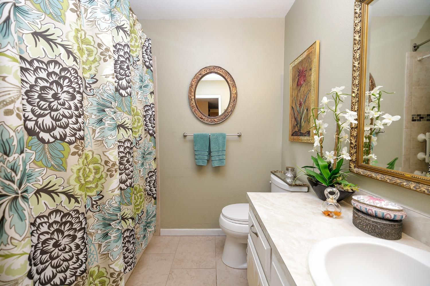 215 Floyd Ave #35, Modesto, CA 95350