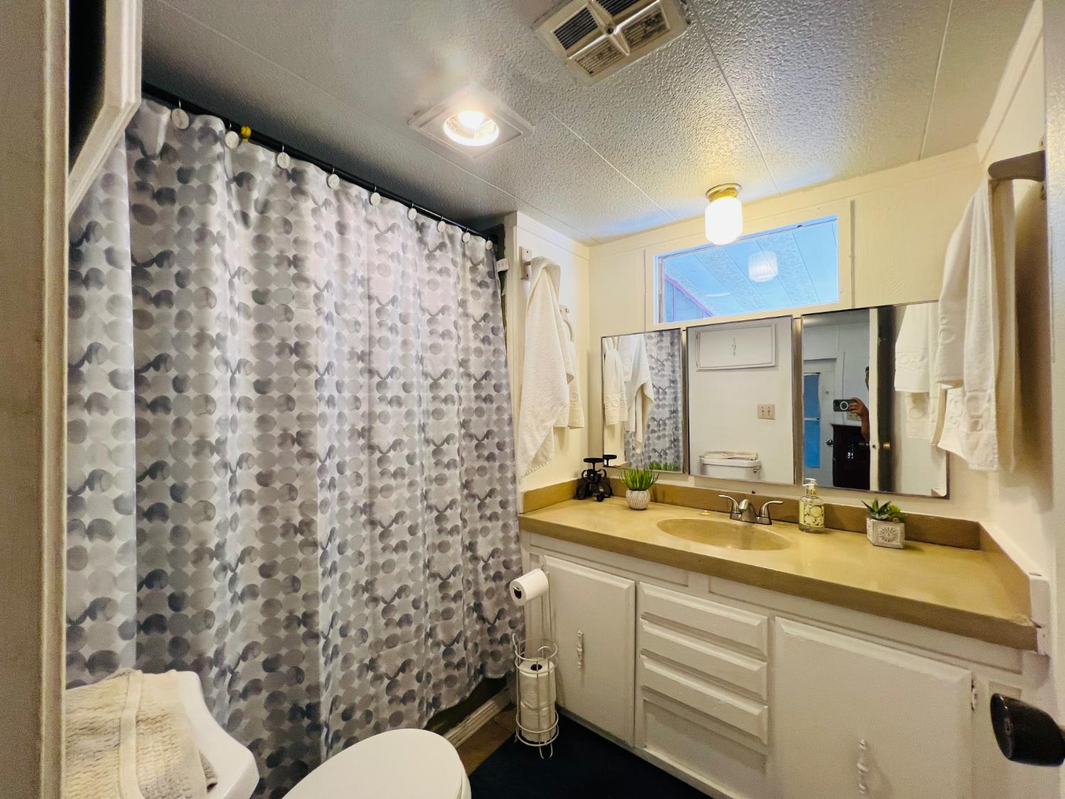 4024 Mchenry Ave #99, Modesto, CA 95356