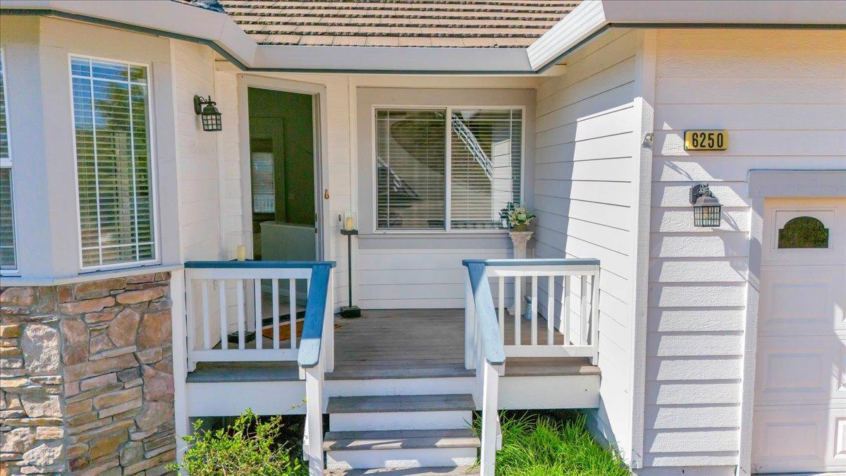 6250 Bluff View Rd, Copperopolis, CA 95228