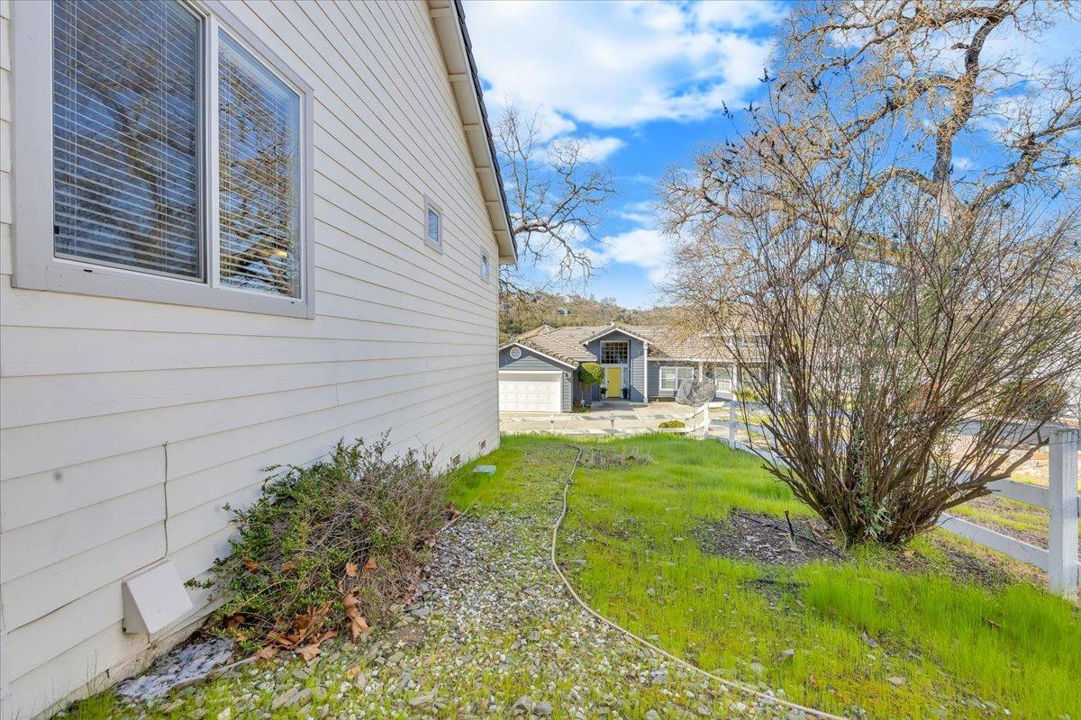 6250 Bluff View Rd, Copperopolis, CA 95228