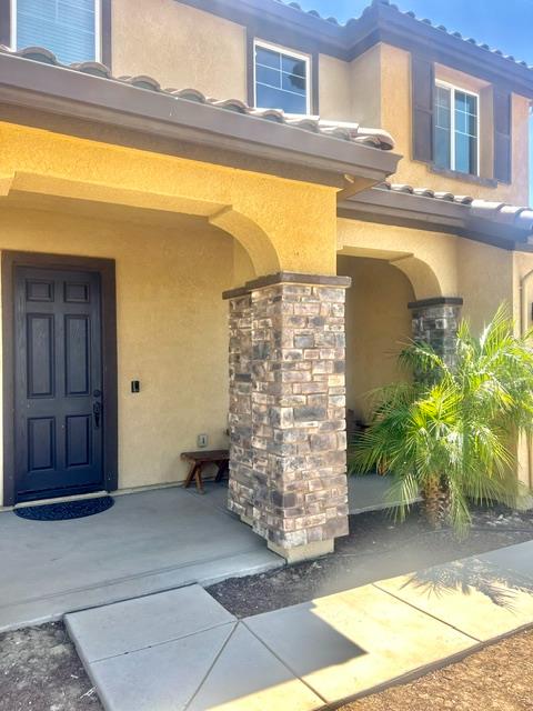 2009 Gus Vilallta Dr, Los Banos, CA 93635