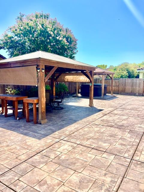 2009 Gus Vilallta Dr, Los Banos, CA 93635