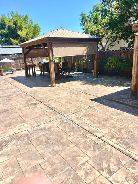 2009 Gus Vilallta Dr, Los Banos, CA 93635
