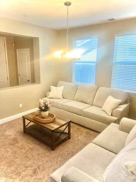 2009 Gus Vilallta Dr, Los Banos, CA 93635