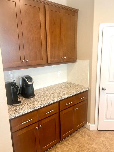 2009 Gus Vilallta Dr, Los Banos, CA 93635