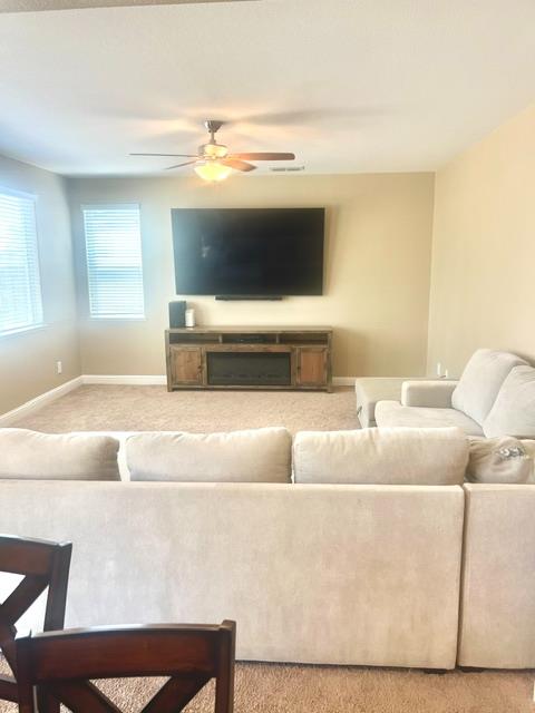 2009 Gus Vilallta Dr, Los Banos, CA 93635