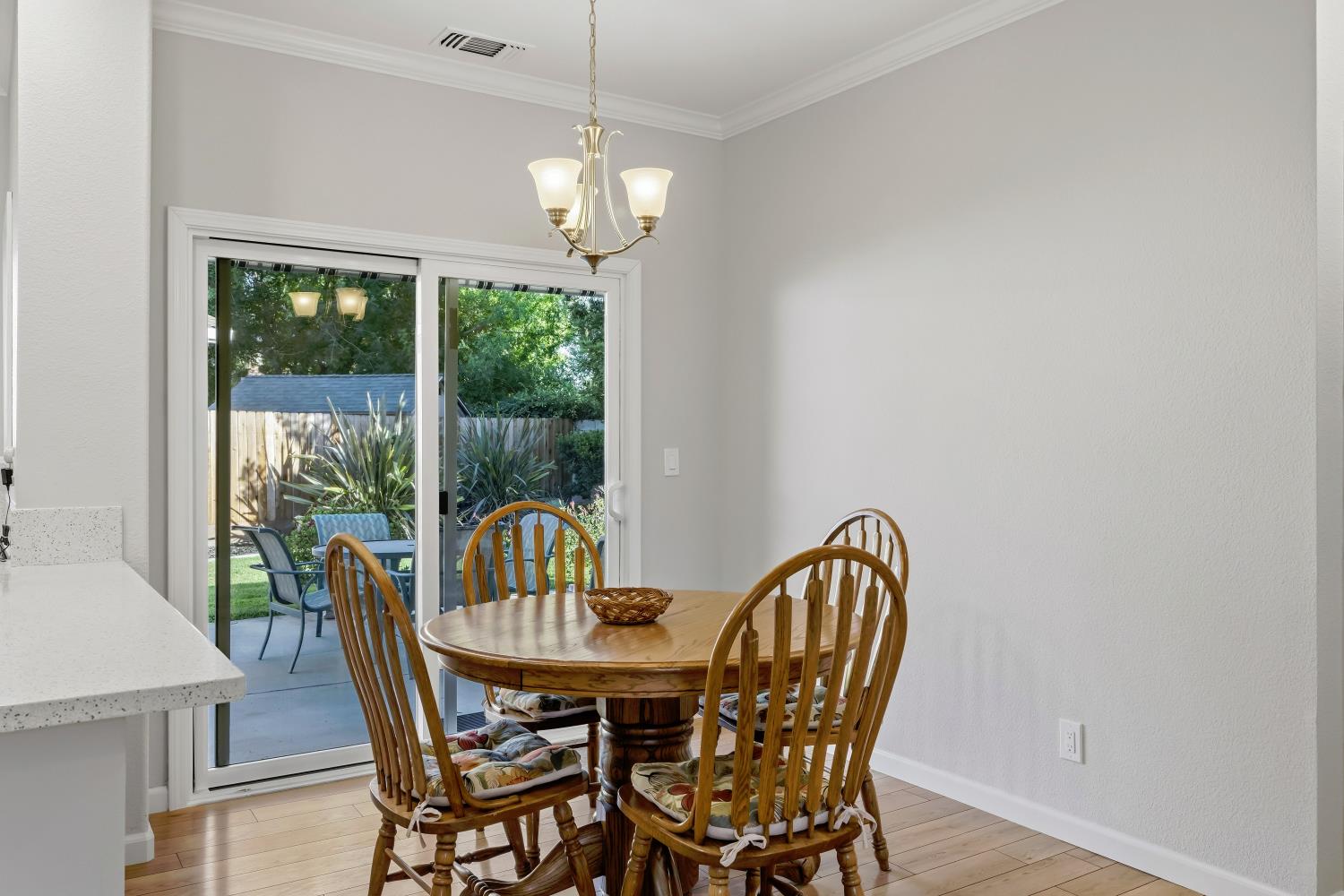 3201 Spring Crest Dr, Turlock, CA 95382