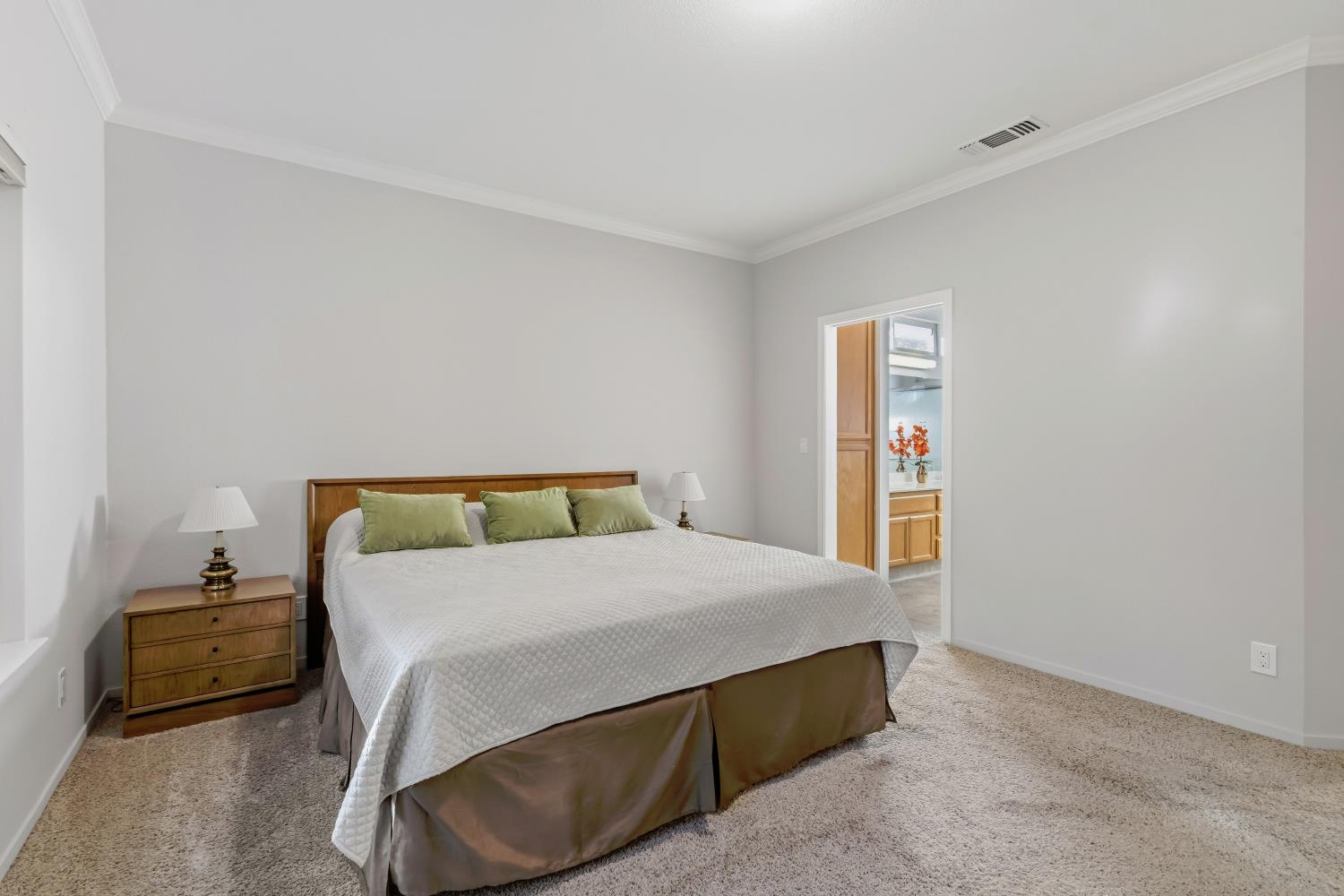 3201 Spring Crest Dr, Turlock, CA 95382