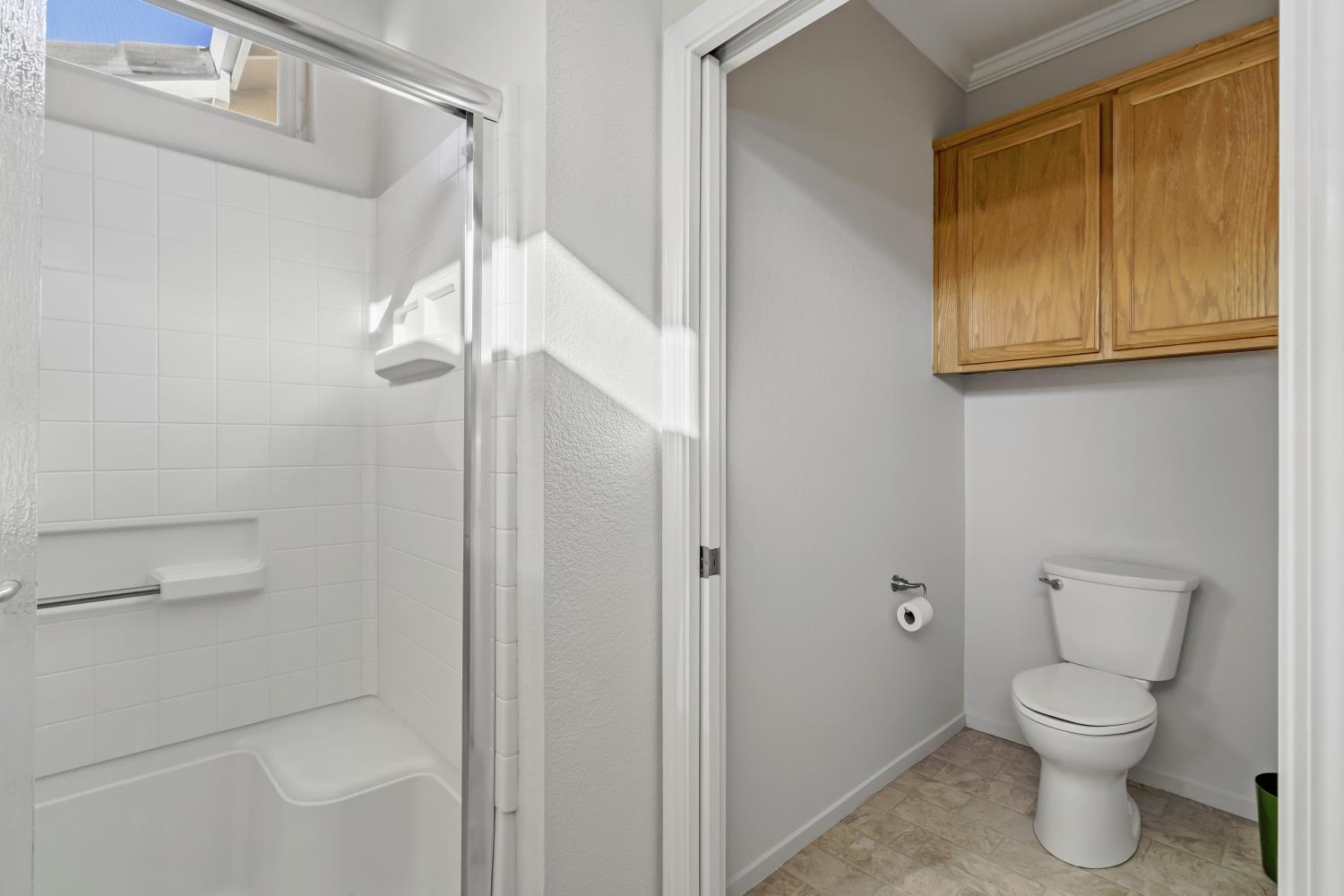 3201 Spring Crest Dr, Turlock, CA 95382