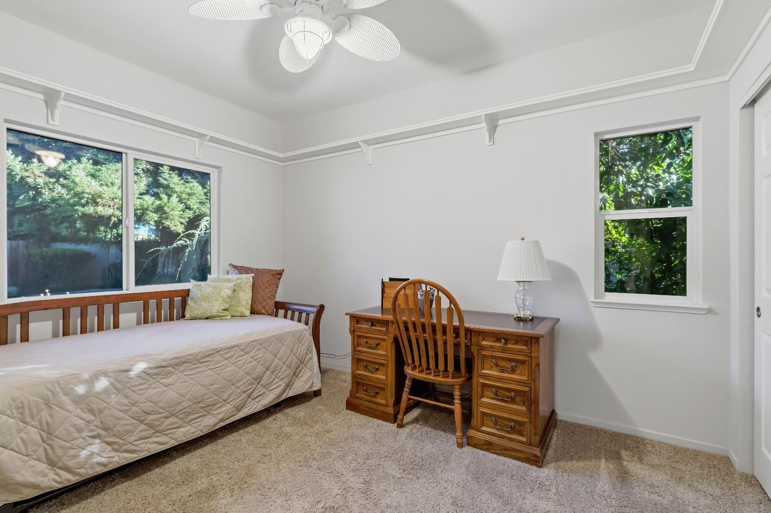 3201 Spring Crest Dr, Turlock, CA 95382
