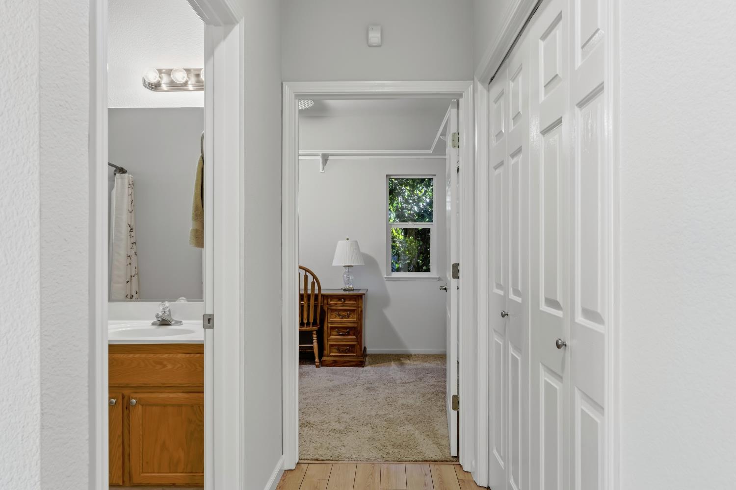 3201 Spring Crest Dr, Turlock, CA 95382