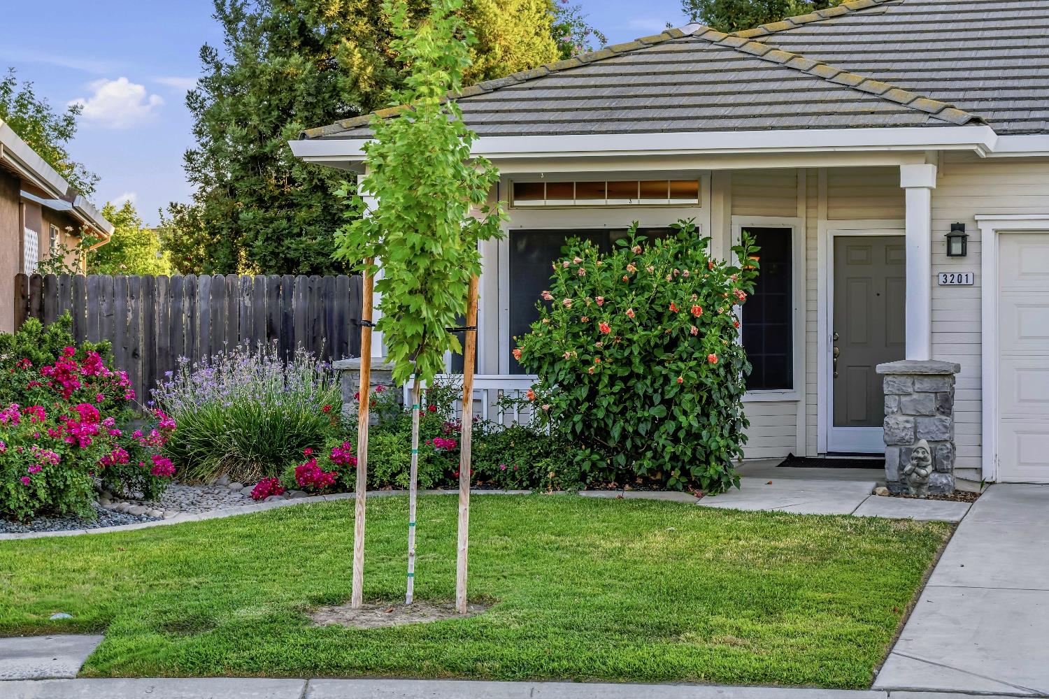 3201 Spring Crest Dr, Turlock, CA 95382