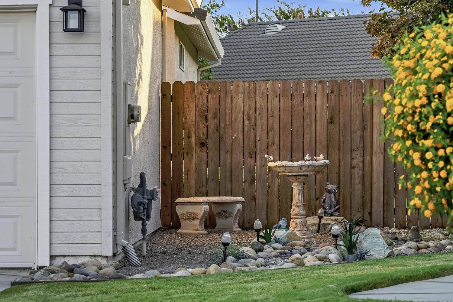 3201 Spring Crest Dr, Turlock, CA 95382