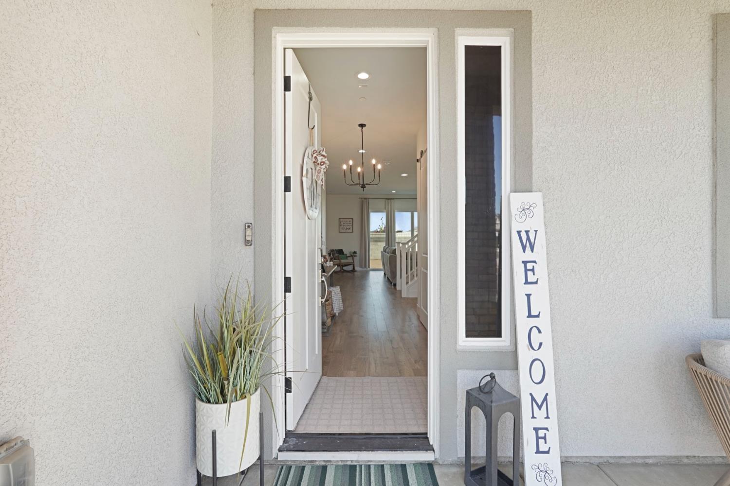 394 Vinal Dr, Manteca, CA 95337