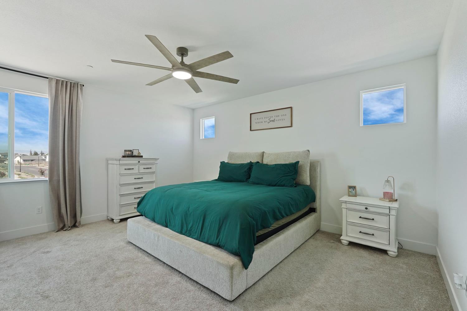 394 Vinal Dr, Manteca, CA 95337