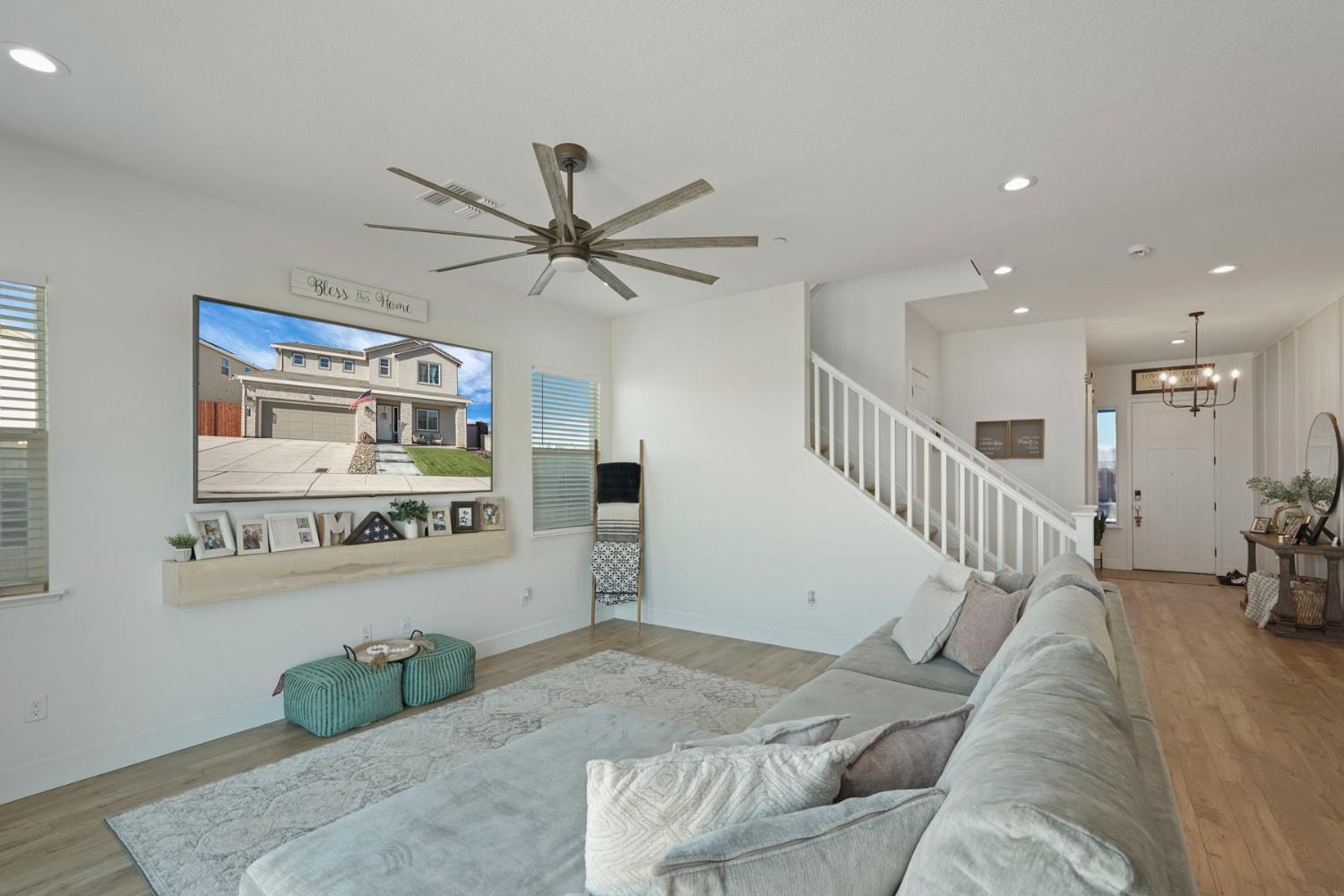 394 Vinal Dr, Manteca, CA 95337