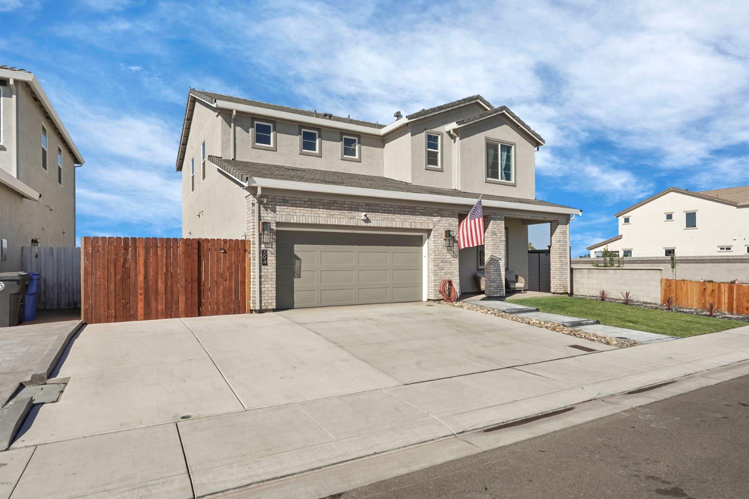 394 Vinal Dr, Manteca, CA 95337