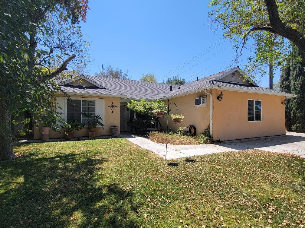 2101 Canal Farm Ln, Los Banos, CA 93635