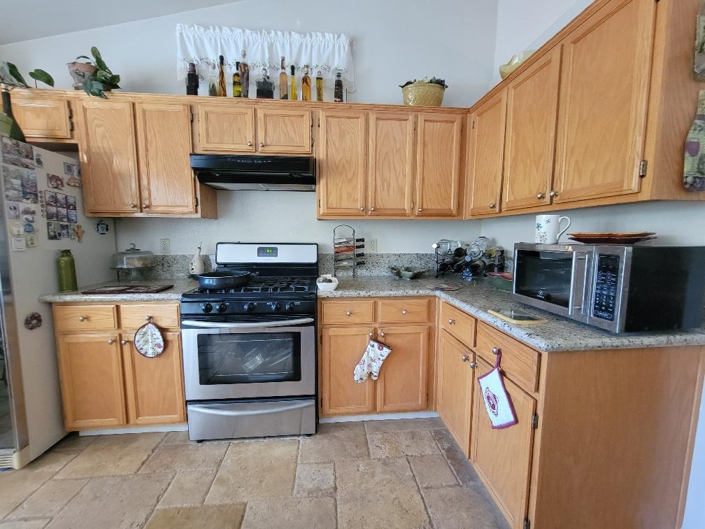 2101 Canal Farm Ln, Los Banos, CA 93635