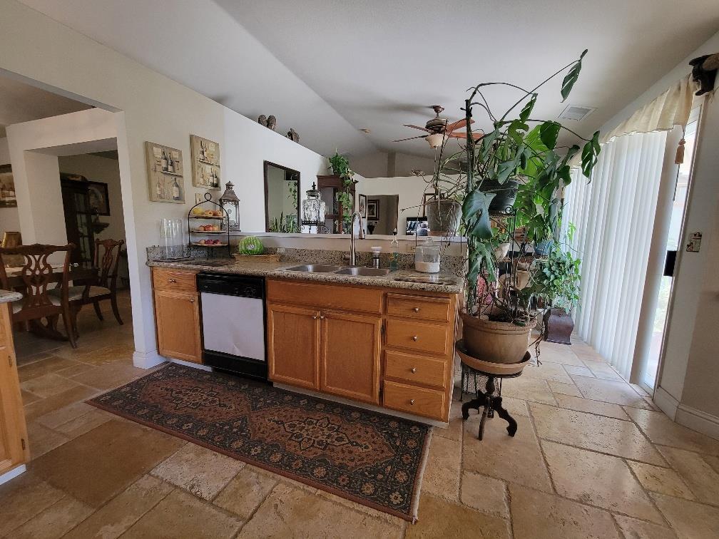 2101 Canal Farm Ln, Los Banos, CA 93635