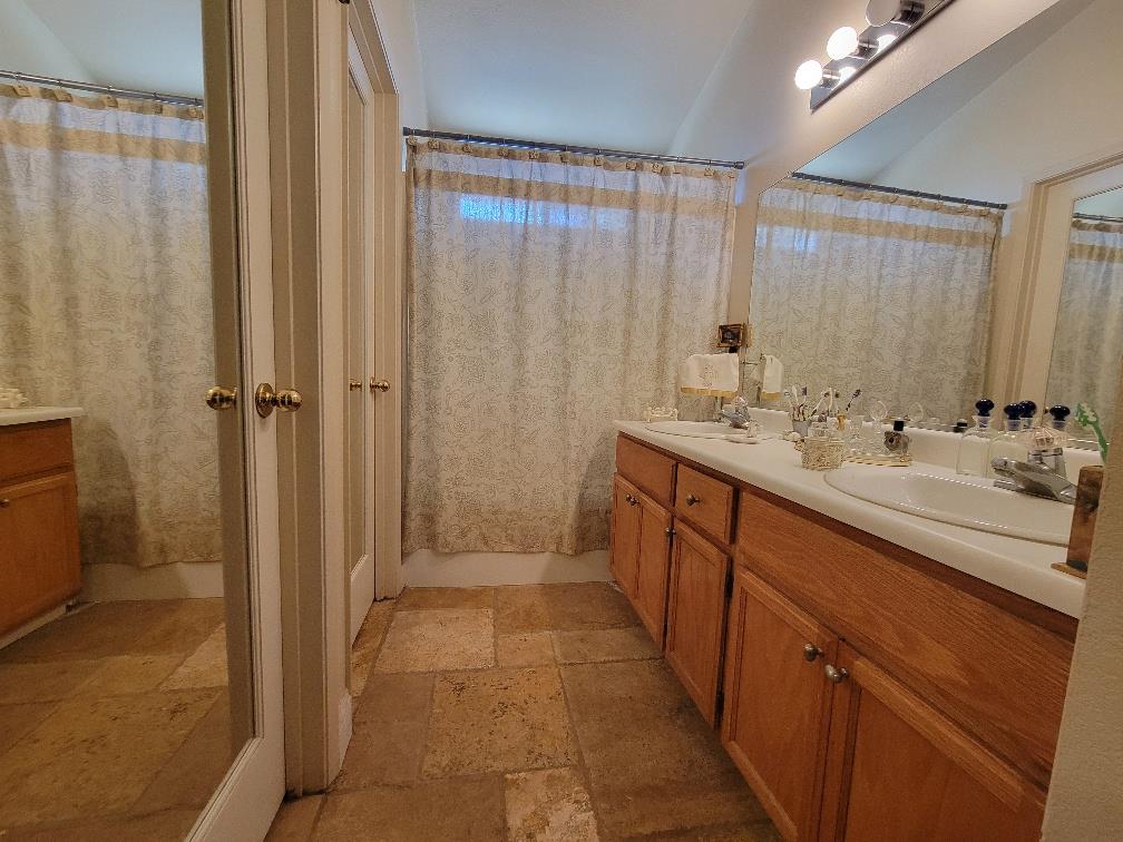 2101 Canal Farm Ln, Los Banos, CA 93635