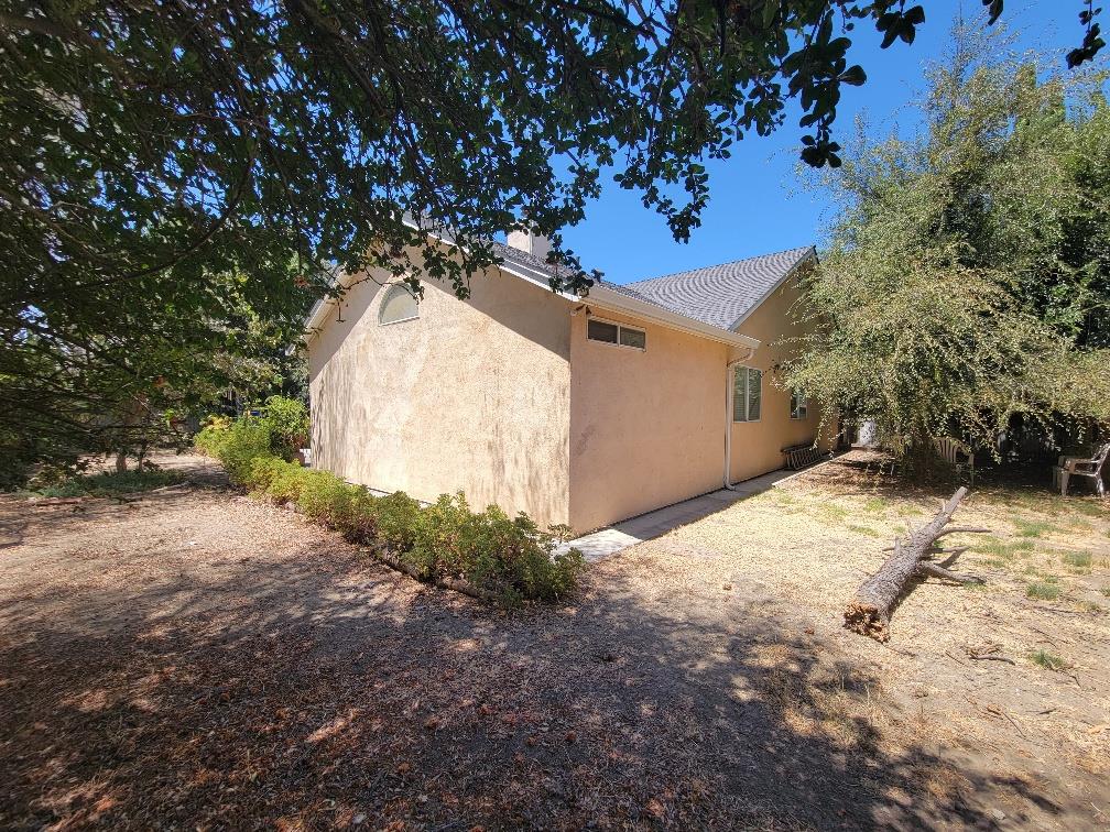 2101 Canal Farm Ln, Los Banos, CA 93635