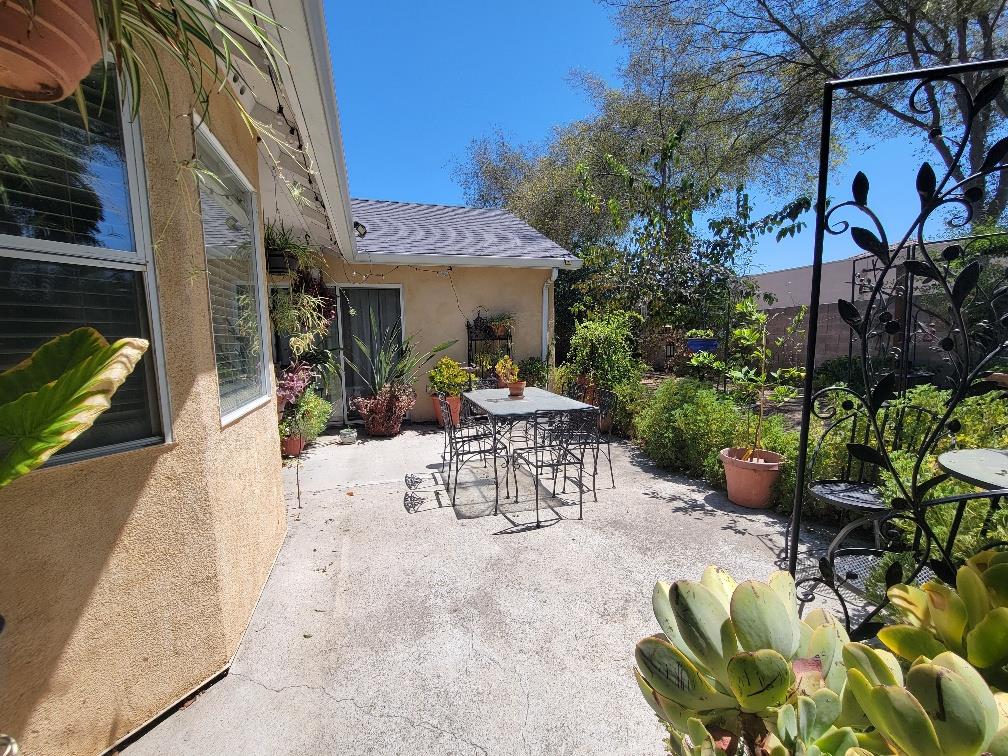 2101 Canal Farm Ln, Los Banos, CA 93635