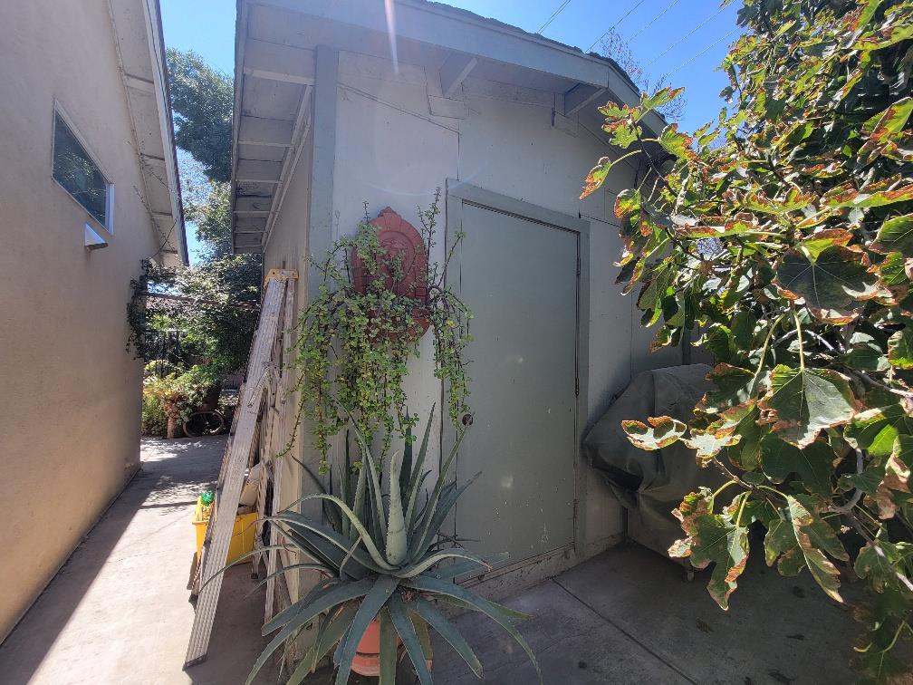 2101 Canal Farm Ln, Los Banos, CA 93635