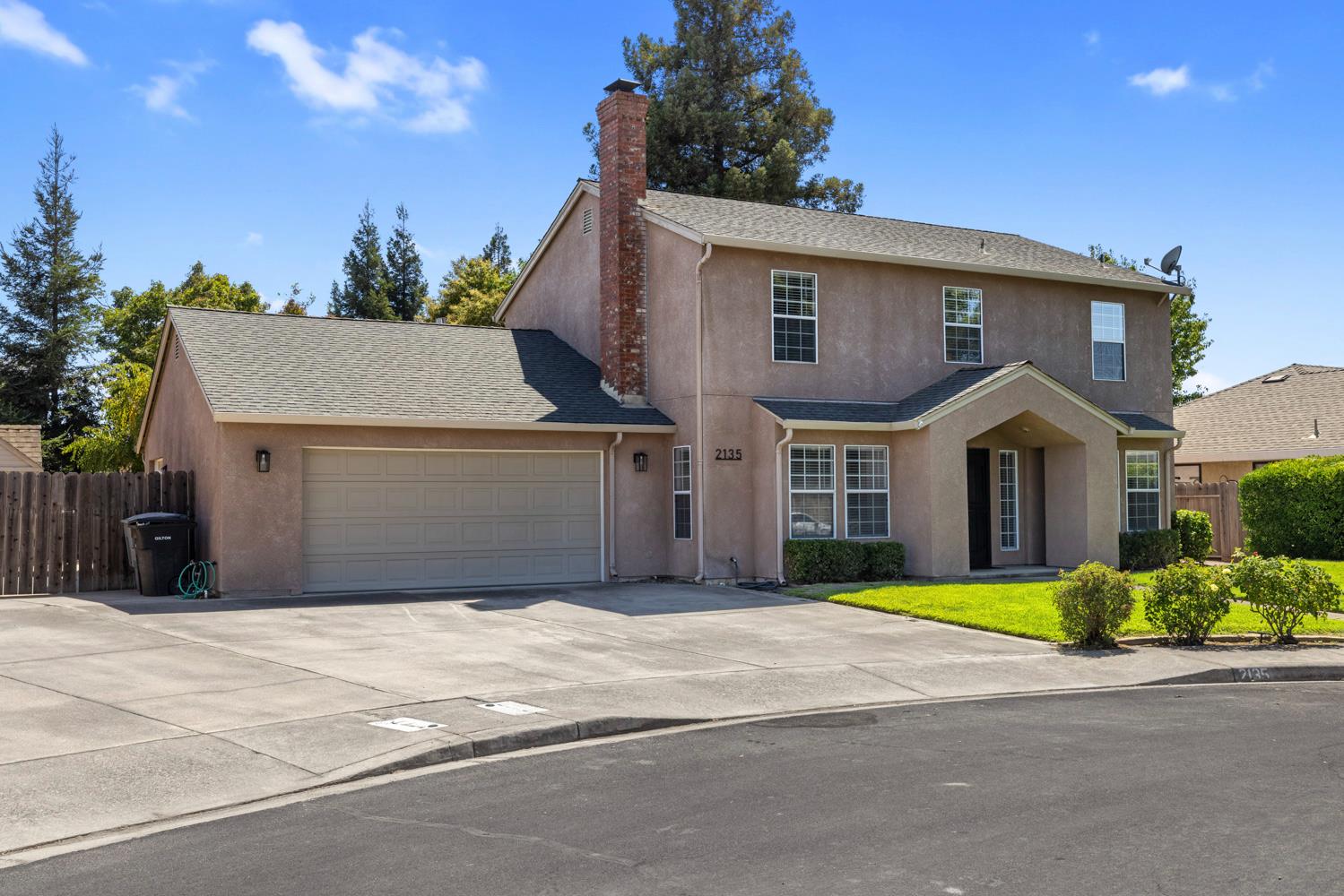 2135 Navajo Ct, Oakdale, CA 95361